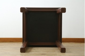 和製ビンテージ　彫刻家　山根八春(やまねやつはる、はっしゅん)　椿の図柄が華やかな空間を演出してくれるローテーブル　(R-062420)