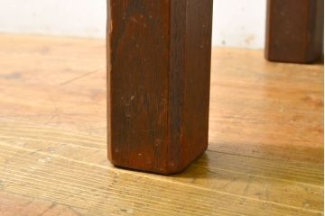 和製ビンテージ　彫刻家　山根八春(やまねやつはる、はっしゅん)　椿の図柄が華やかな空間を演出してくれるローテーブル(センターテーブル、リビングテーブル、サイドテーブル、コーヒーテーブル、カフェテーブル、ヴィンテージ)(R-062421)