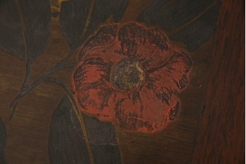 和製ビンテージ　彫刻家　山根八春(やまねやつはる、はっしゅん)　椿の図柄が華やかな空間を演出してくれるローテーブル　(R-062422)