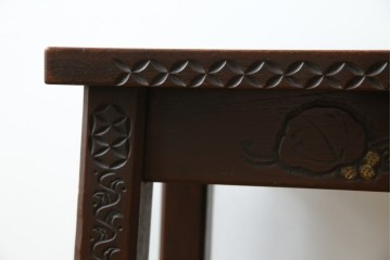 和製ビンテージ　彫刻家　山根八春(やまねやつはる、はっしゅん)　椿の図柄が華やかな空間を演出してくれるローテーブル　(R-062422)