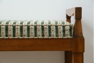 中古　DREXEL HERITAGE(ドレクセルヘリテイジ)　直線的なフォルムが美しいオットマン　(R-062423)