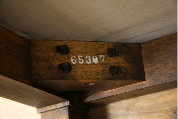 中古　DREXEL HERITAGE(ドレクセルヘリテイジ)　直線的なフォルムが美しいオットマン　(R-062423)