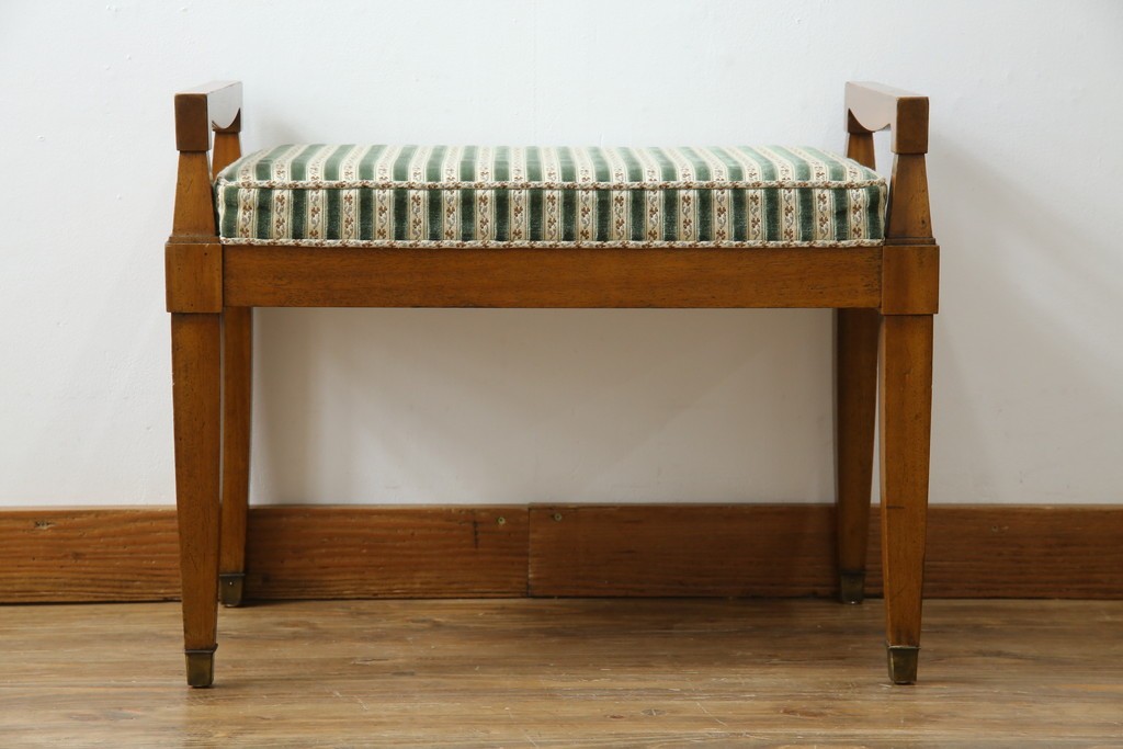 中古　DREXEL HERITAGE(ドレクセルヘリテイジ)　直線的なフォルムが美しいオットマン　(R-062423)