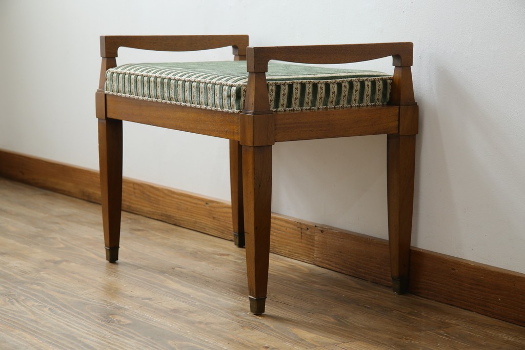 中古　DREXEL HERITAGE(ドレクセルヘリテイジ)　直線的なフォルムが美しいオットマン　(R-062423)