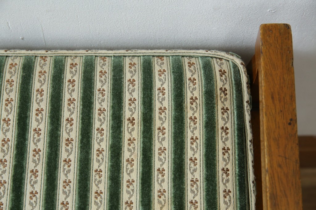 中古　DREXEL HERITAGE(ドレクセルヘリテイジ)　直線的なフォルムが美しいオットマン　(R-062423)