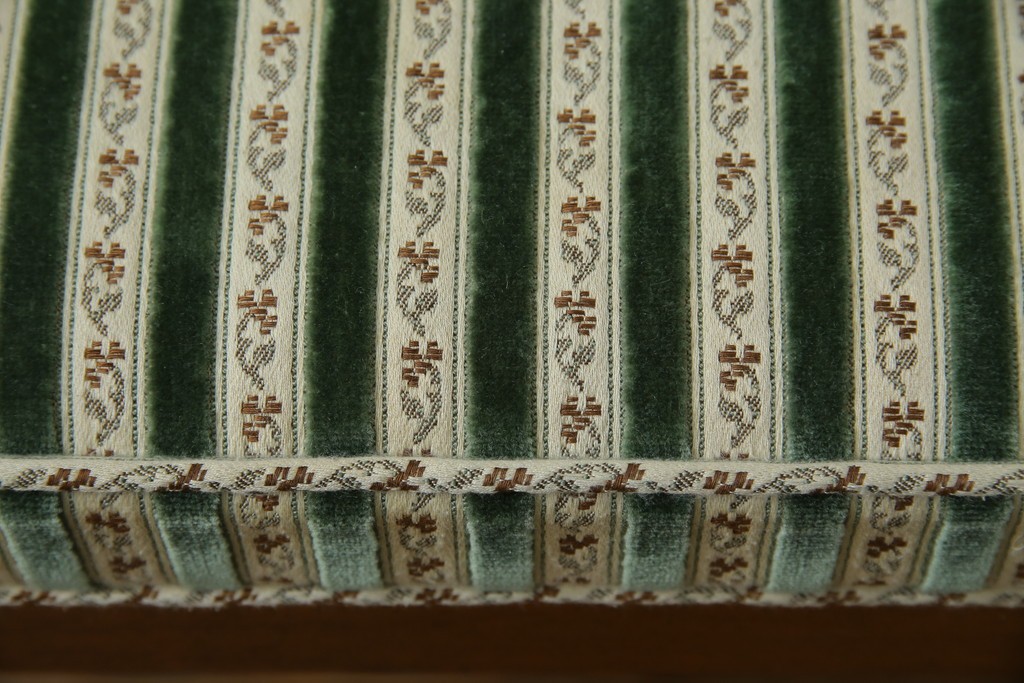 中古　DREXEL HERITAGE(ドレクセルヘリテイジ)　直線的なフォルムが美しいオットマン　(R-062423)