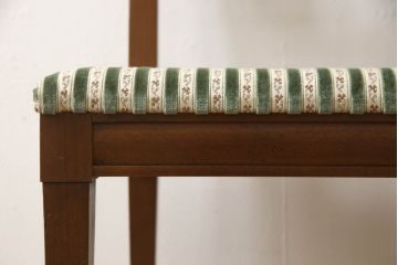 中古　DREXEL HERITAGE(ドレクセルヘリテイジ)　クラシカルな佇まいとストライプのファブリックがお洒落なチェア(ダイニングチェア、椅子、イス)(R-062424)