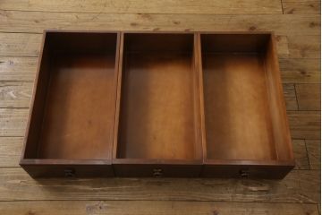 和製ビンテージ　国会議事堂納品の高級家具メーカー　徳田家具　細部まで丁寧につくりこまれた重厚感たっぷりの両袖デスク(ワークデスク、机、在宅用、在宅ワーク、ヴィンテージ)(R-062426)