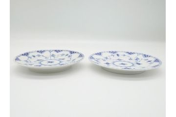 デンマーク　ROYAL COPENHAGEN(ロイヤルコペンハーゲン) ブルーフルーテッド　フルレース　約17cm　洗練された美しさを放つ皿2客セット(プレート、洋食器)(定価約66000円)(R-062455)