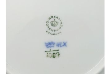 デンマーク　ROYAL COPENHAGEN(ロイヤルコペンハーゲン) ブルーフルーテッド　フルレース　約17cm　洗練された美しさを放つ皿2客セット(プレート、洋食器)(定価約66000円)(R-062456)