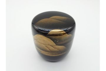 輪島塗　正春作　蒔絵　遠山　美しく気品の高い棗(茶道具、茶入、茶筒、木製、共箱付き)(R-062468)