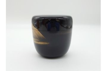 輪島塗　正春作　蒔絵　遠山　美しく気品の高い棗(茶道具、茶入、茶筒、木製、共箱付き)(R-062468)