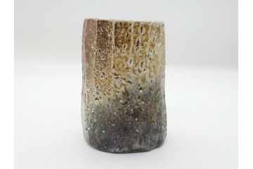 壺中窯　保庭楽入　信楽焼　旅枕　素朴で土の質感が感じられる花入(茶陶しがらき、花瓶、花器、共箱付き)(R-062469)