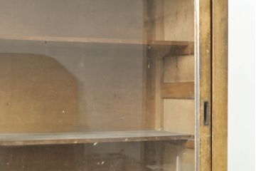 昭和レトロ　懐かしい雰囲気が魅力の収納棚(戸棚、キャビネット、サイドキャビネット、食器棚)(R-062473)