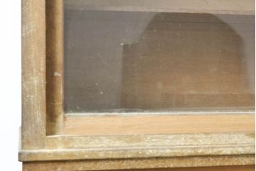 昭和レトロ　懐かしい雰囲気が魅力の収納棚(戸棚、キャビネット、サイドキャビネット、食器棚)(R-062473)
