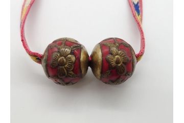 和製アンティーク　昭和初期　丸玉　草花模様　彩りを加えてアクセントになる帯留め(帯締め、飾り紐、着物道具、和装小物、アクセサリー)(R-062490)