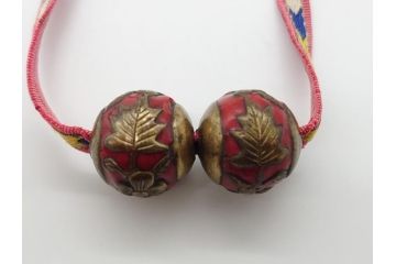 和製アンティーク　昭和初期　丸玉　草花模様　彩りを加えてアクセントになる帯留め(帯締め、飾り紐、着物道具、和装小物、アクセサリー)(R-062490)
