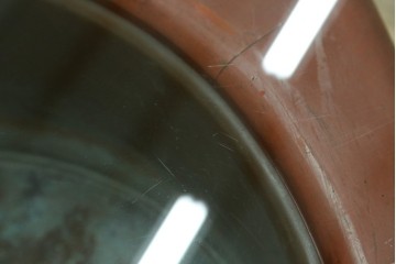 彫刻家　山根八春(やまねやつはる、はっしゅん)　八角　七宝繋と花があしらわれた火鉢テーブル　(R-062505)