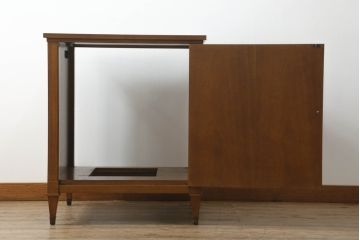 中古　DREXEL HERITAGE(ドレクセルヘリテイジ)　希少!!ホテルライクな部屋作りにおすすめな小型冷蔵庫入れ(サイドテーブル、ナイトテーブル、収納棚、戸棚、サイドキャビネット)(R-062506)
