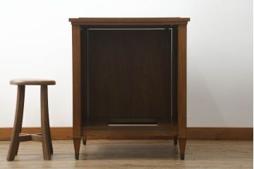 中古　DREXEL HERITAGE(ドレクセルヘリテイジ)　希少!!ホテルライクな部屋作りにおすすめな小型冷蔵庫入れ(サイドテーブル、ナイトテーブル、収納棚、戸棚、サイドキャビネット)(R-062506)