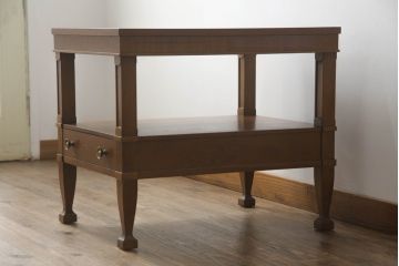 中古　DREXEL HERITAGE(ドレクセルヘリテイジ)　Triune(トライユン)シリーズ　すっきりした佇まいのエンドテーブル(サイドテーブル、ナイトテーブル、飾り台)(定価約21万円)(R-062509)