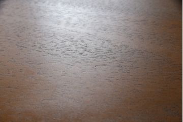 中古　DREXEL HERITAGE(ドレクセルヘリテイジ)　Triune(トライユン)シリーズ　すっきりした佇まいのエンドテーブル(サイドテーブル、ナイトテーブル、飾り台)(定価約21万円)(R-062509)