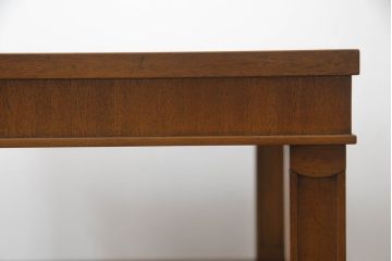 中古　DREXEL HERITAGE(ドレクセルヘリテイジ)　Triune(トライユン)シリーズ　すっきりした佇まいのエンドテーブル(サイドテーブル、ナイトテーブル、飾り台)(定価約21万円)(R-062509)