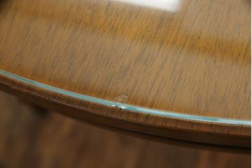 中古　美品　DREXEL HERITAGE(ドレクセルヘリテイジ)　ガラス天板付き!!洗練された佇まいが美しいラウンドテーブル(ダイニングテーブル、2人掛け、4人掛け、2P、4P)(R-062511)