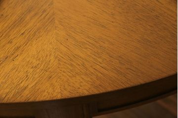 中古　美品　DREXEL HERITAGE(ドレクセルヘリテイジ)　ガラス天板付き!!洗練された佇まいが美しいラウンドテーブル(ダイニングテーブル、2人掛け、4人掛け、2P、4P)(R-062511)