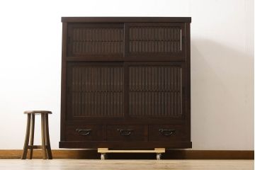 中古　美品　栗材　上質な和の空間を演出する水屋箪笥(食器棚、茶箪笥、戸棚、収納棚、キャビネット)(R-062532)