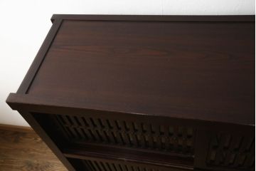 中古　美品　栗材　上質な和の空間を演出する水屋箪笥(食器棚、茶箪笥、戸棚、収納棚、キャビネット)(R-062532)