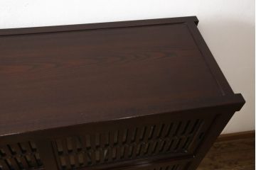中古　美品　栗材　上質な和の空間を演出する水屋箪笥(食器棚、茶箪笥、戸棚、収納棚、キャビネット)(R-062532)