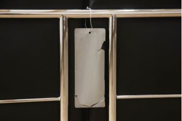 中古　Cassina(カッシーナ)　ル・コルビュジエ(Le Corbusier)　LC3　シンプルモダンなデザインがかっこいい2人掛けソファ(2Pソファ、二人掛け)(定価約153万円)(R-062537)