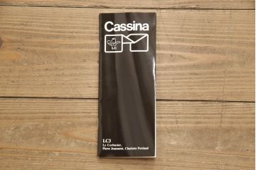 中古　Cassina(カッシーナ)　ル・コルビュジエ(Le Corbusier)　LC3　シンプルモダンなデザインがかっこいい2人掛けソファ(2Pソファ、二人掛け)(定価約153万円)(R-062537)