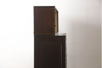 中古　軽井沢彫り　見せる収納を兼ね備えたガラスの飾り棚付きチェスト(衣装箪笥、和タンス、引き出し)(R-062539)