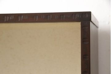 中古　軽井沢彫り　見せる収納を兼ね備えたガラスの飾り棚付きチェスト(衣装箪笥、和タンス、引き出し)(R-062539)