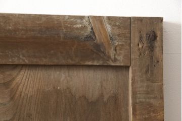 和製アンティーク　欅(ケヤキ)材　一枚板　取り入れやすいサイズがいいね!大きな蝶番金具の付いた扉1枚(ドア、蔵戸、玄関戸、門扉)(R-062541)
