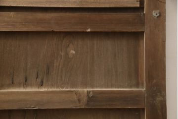 和製アンティーク　欅(ケヤキ)材　一枚板　取り入れやすいサイズがいいね!大きな蝶番金具の付いた扉1枚(ドア、蔵戸、玄関戸、門扉)(R-062541)