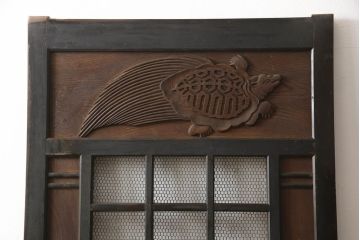 アンティーク建具　彫刻の意匠が珍しい!迫力のある亀の彫りに魅了される引き戸1枚(蔵戸、玄関戸)(R-062542)