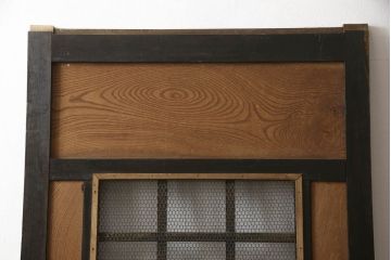 アンティーク建具　彫刻の意匠が珍しい!迫力のある亀の彫りに魅了される引き戸1枚(蔵戸、玄関戸)(R-062542)