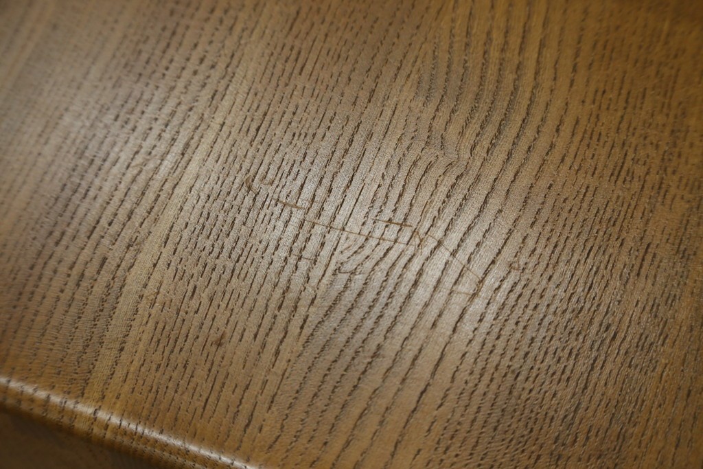 イギリスビンテージ　ERCOL(アーコール)　シンプルなデザインでお部屋に馴染みやすい3段チェスト　(R-062546)