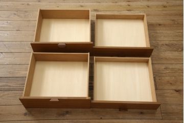 北欧ビンテージ家具　チーク材　ユニークなデザインがお洒落!!ミッドセンチュリースタイルにもおすすめな両袖デスク(ニーホールデスク、ワークデスク、在宅用、在宅ワーク用、机、引き出し、ヴィンテージ)(R-062549)