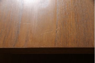 北欧ビンテージ家具　チーク材　ユニークなデザインがお洒落!!ミッドセンチュリースタイルにもおすすめな両袖デスク(ニーホールデスク、ワークデスク、在宅用、在宅ワーク用、机、引き出し、ヴィンテージ)(R-062549)