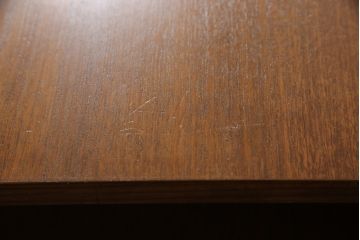 北欧ビンテージ家具　チーク材　ユニークなデザインがお洒落!!ミッドセンチュリースタイルにもおすすめな両袖デスク(ニーホールデスク、ワークデスク、在宅用、在宅ワーク用、机、引き出し、ヴィンテージ)(R-062549)