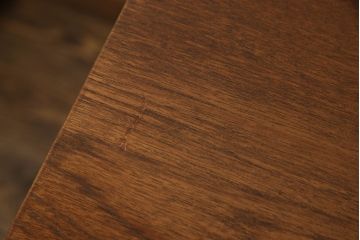 北欧ビンテージ家具　チーク材　ユニークなデザインがお洒落!!ミッドセンチュリースタイルにもおすすめな両袖デスク(ニーホールデスク、ワークデスク、在宅用、在宅ワーク用、机、引き出し、ヴィンテージ)(R-062549)