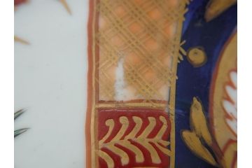 明治期　伊万里焼　錦手　金襴手　染錦　二重角富(角冨)　金彩　色絵　桃図　草花文　8.3寸皿　約25cm　煌びやかで豪華な絵付けの大皿2枚セット(深皿、和皿、和食器、八寸三分)(R-062553)