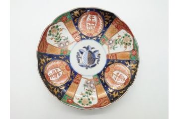 明治期　伊万里焼　錦手　金襴手　染錦　二重角富(角冨)　金彩　色絵　桃図　草花文　8.3寸皿　約25cm　煌びやかで豪華な絵付けの大皿2枚セット(深皿、和皿、和食器、八寸三分)(R-062554)