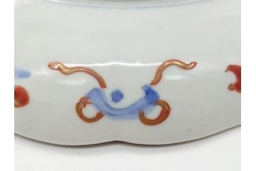 明治期　伊万里焼　錦手　金襴手　染錦　二重角富(角冨)　金彩　色絵　桃図　草花文　8.3寸皿　約25cm　煌びやかで豪華な絵付けの大皿2枚セット(深皿、和皿、和食器、八寸三分)(R-062554)