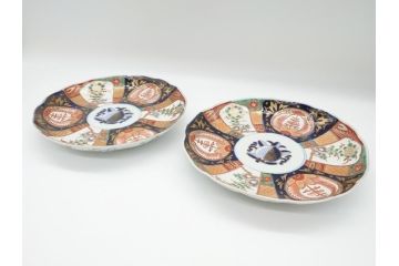 明治期　伊万里焼　錦手　金襴手　染錦　二重角富(角冨)　金彩　色絵　桃図　草花文　8.3寸皿　約25cm　煌びやかで豪華な絵付けの大皿2枚セット(深皿、和皿、和食器、八寸三分)(R-062555)