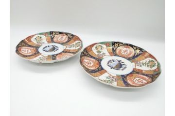 明治期　伊万里焼　錦手　金襴手　染錦　二重角富(角冨)　金彩　色絵　桃図　草花文　8.3寸皿　約25cm　煌びやかで豪華な絵付けの大皿2枚セット(深皿、和皿、和食器、八寸三分)(R-062556)